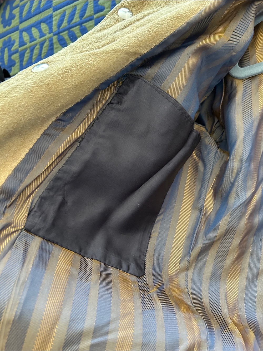 Vintage Tan Suede Jacket - Picture 11 of 13